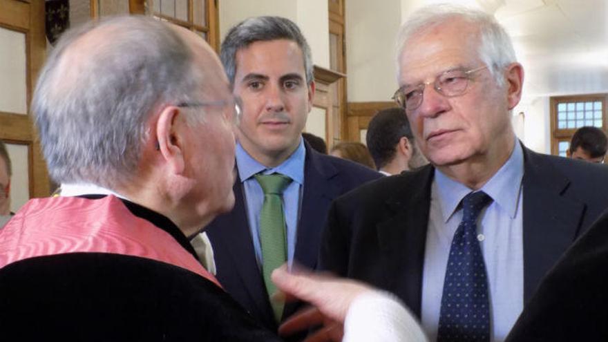 Borrell diu als ambaixadors que facin  com Morenés