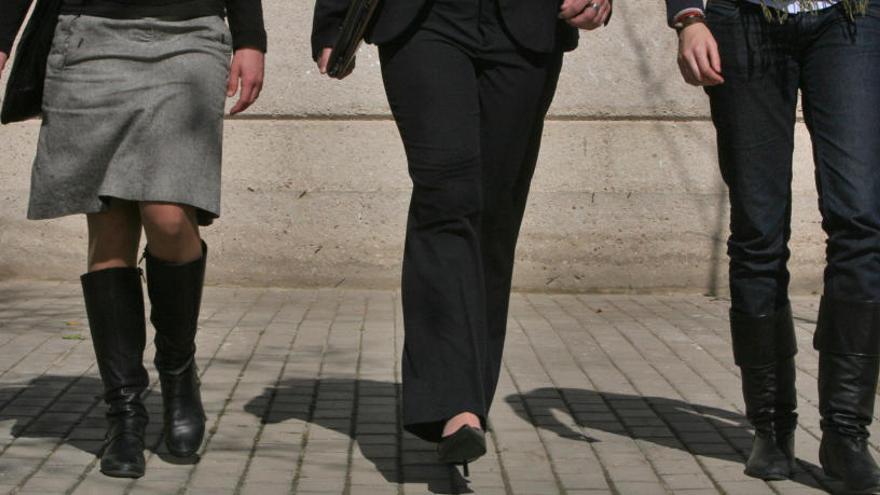 El peso de la mujer en cargos directivos sube al 35% en la provincia a costa del autoempleo