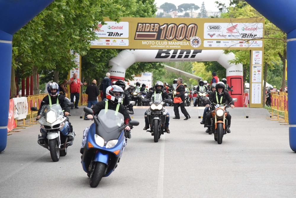 Desenes de motos arranquen la seva marxa a Manresa
