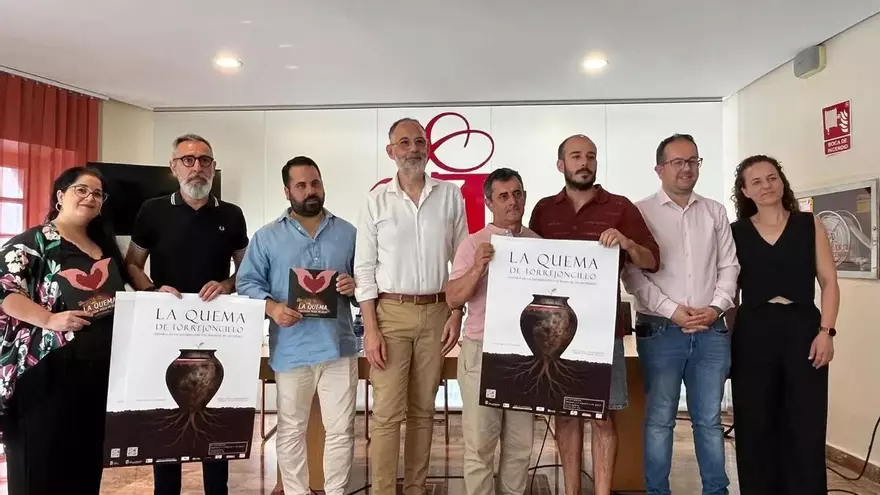 Vídeo | La Quema de Torrejoncillo ficha al Brujo y se une al teatro de Mérida