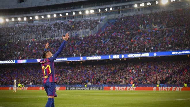 Raphinha podría estar para el clásico del Spotify Camp Nou