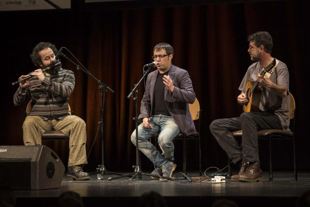 Concurso de tonada en el Teatro Filarmónica