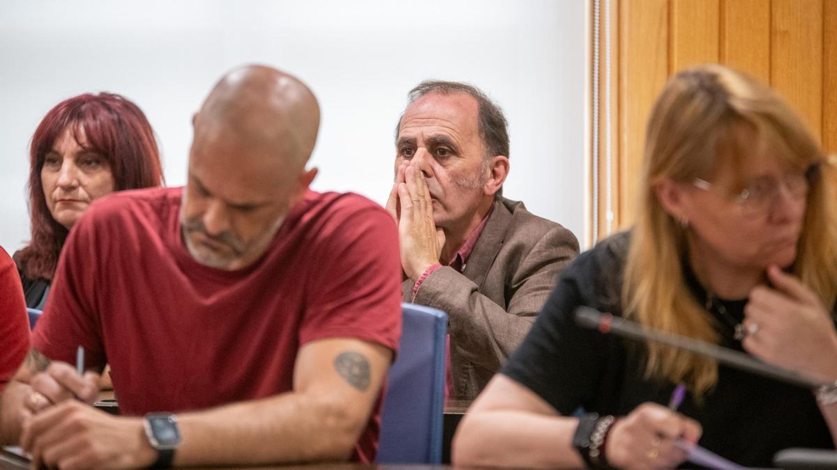 El concejal dimisionario, Ramón Boga, durante un pleno de la Corporación de Cambre.