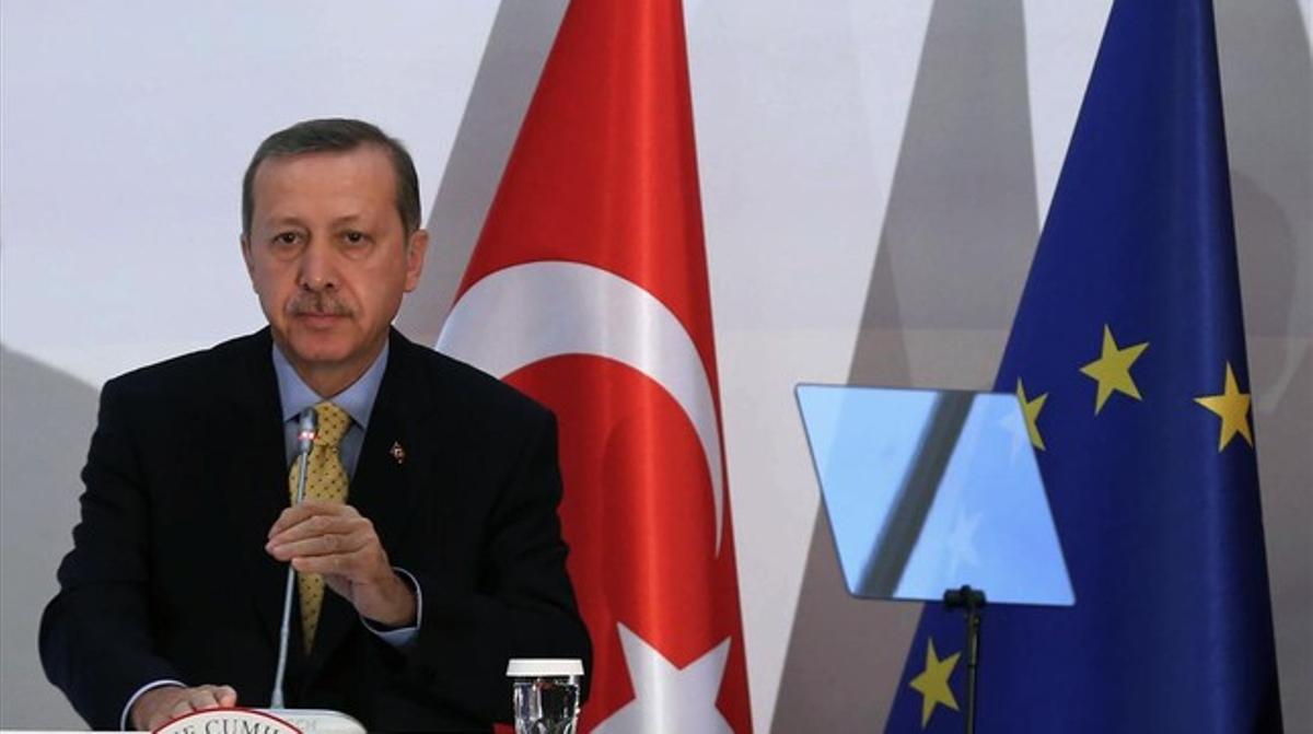 {Erdogan}, primer ministre turc, ahir a Ankara. {Erdogan}, primer ministre turc, ahir a Ankara.