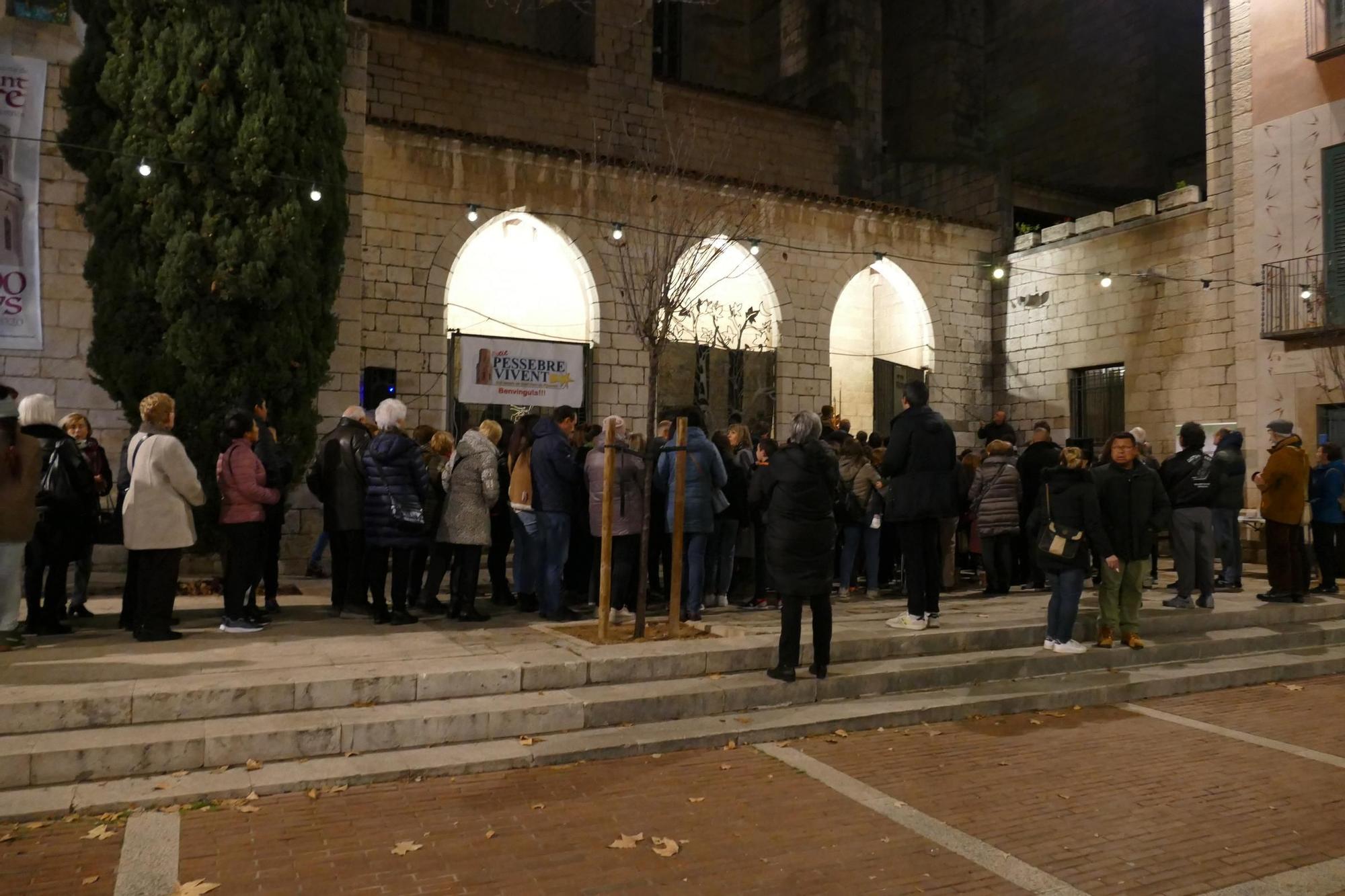 Èxit d'assistència al Pessebre Vivent de l'Església de Sant Pere de Figueres