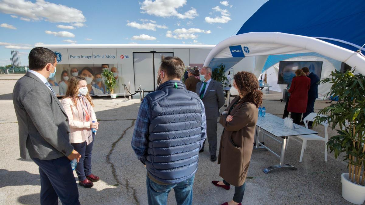 Exterior del camió &#039;Cada imatge explica una història&#039;, Women’s Health Roadshow