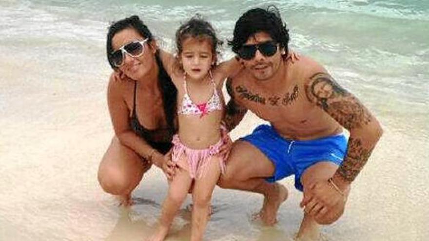 Banega, con su familia