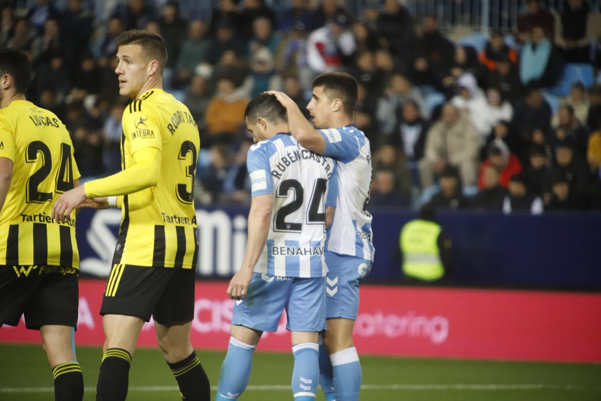 El Málaga CF - Real Oviedo, en imágenes