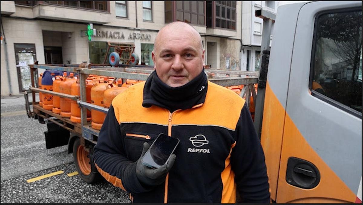 Beto, el héroe que redujo a un hombre armado en la Plaza del Toural en Santiago.