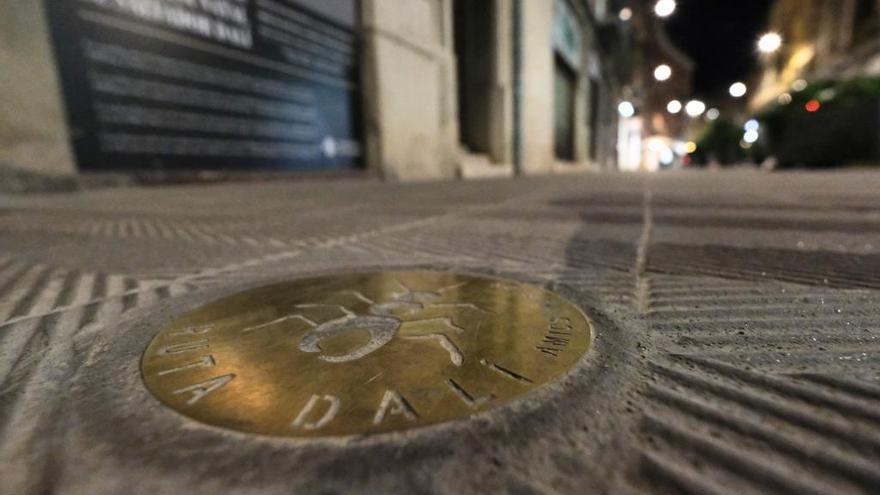 Una ruta de formigues al carrer uneix la ciutat de Figueres amb el món dalinià