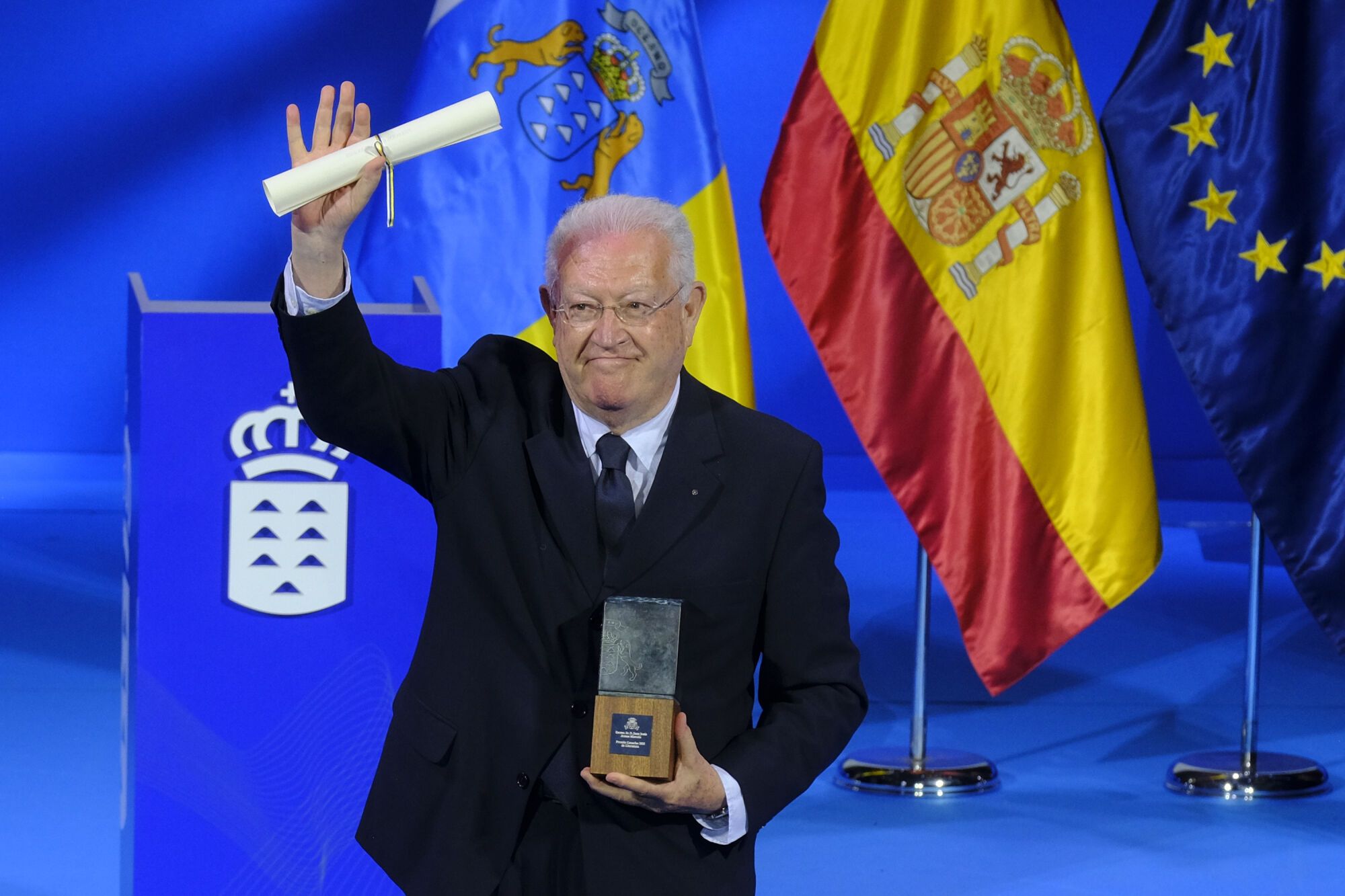Acto Día de Canarias en el Alfredo Kraus