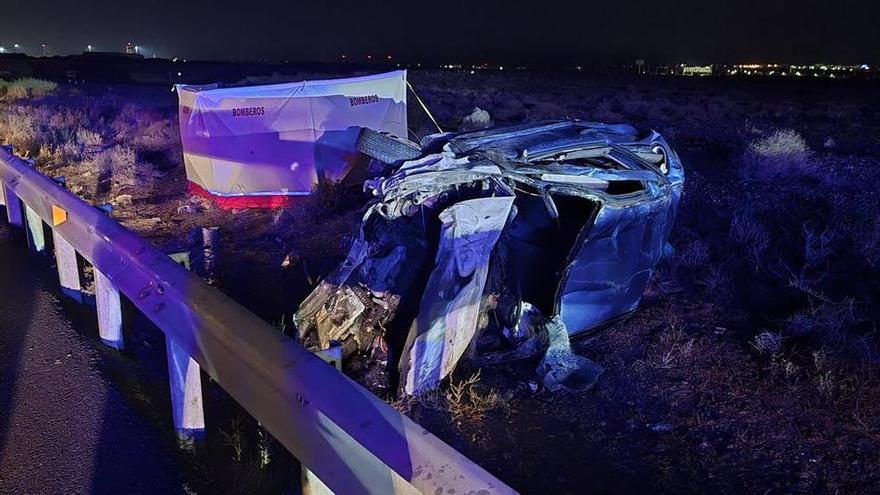 Un hombre muere tras salir despedido de su vehículo mientras volcaba en Lanzarote