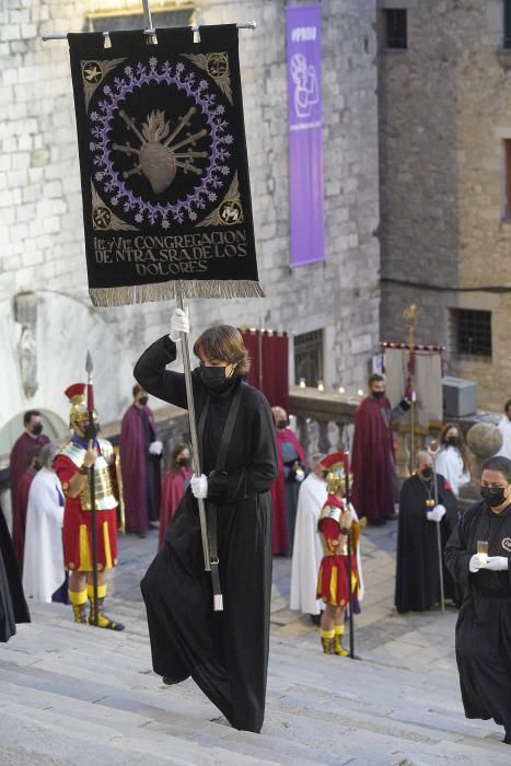 Girona viu el Divendres Sant amb l'acte de la Veneració de la Creu