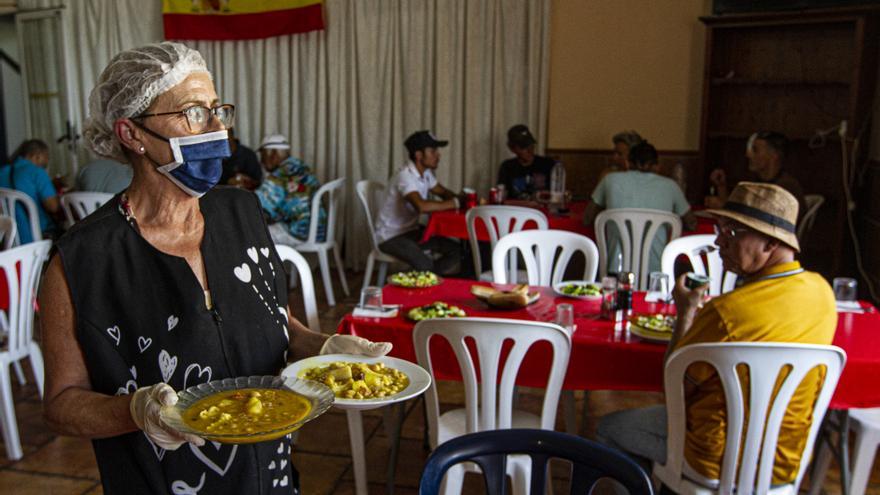 El hambre no se va de fiesta