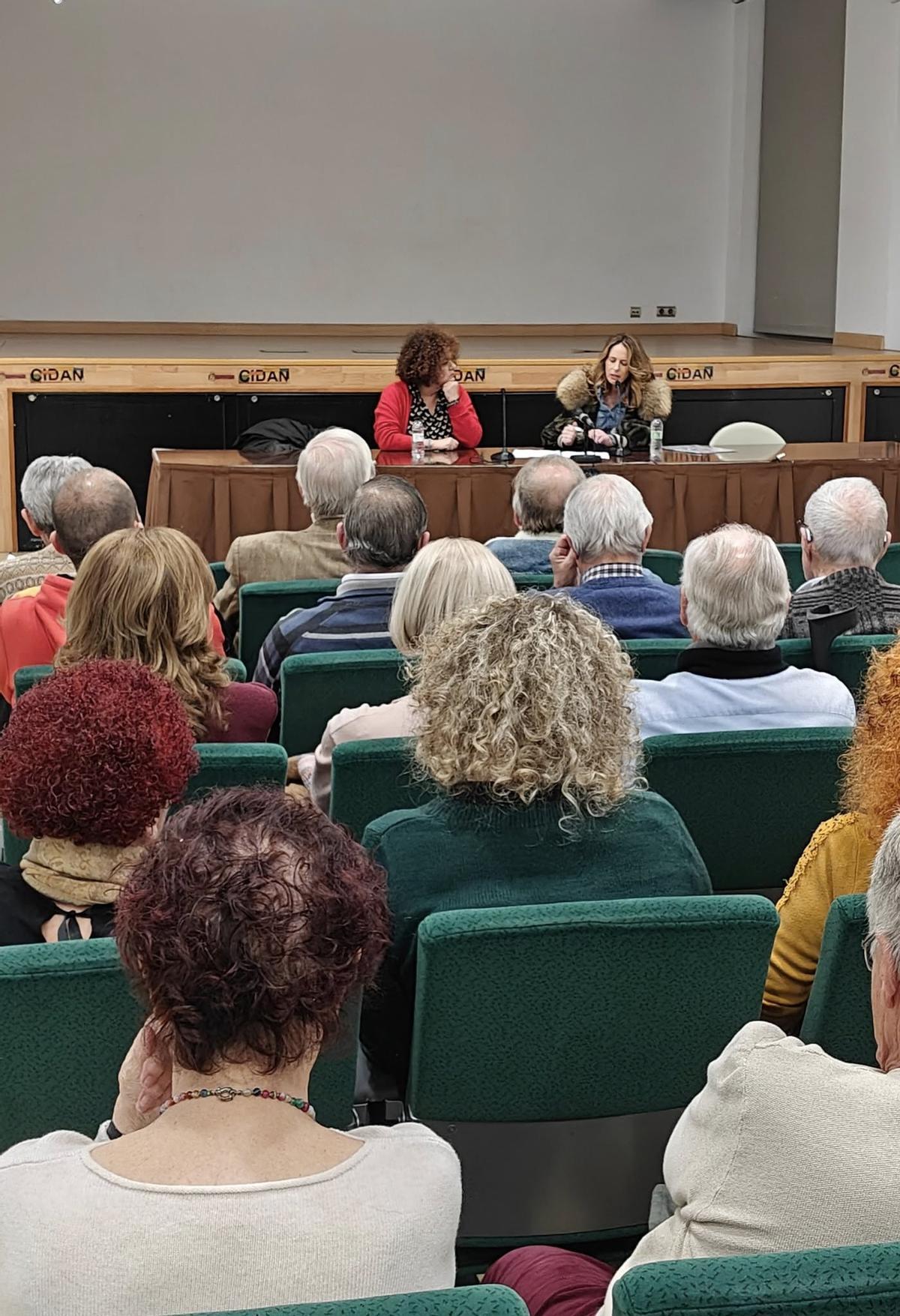 La charla en el Cidan.