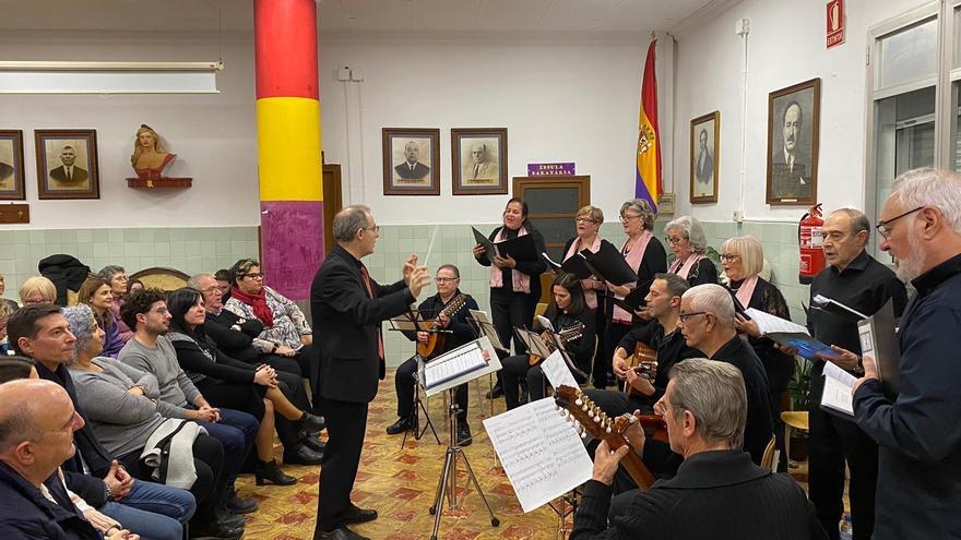El centro republicano de Burjassot brinda por la Navidad con un concierto