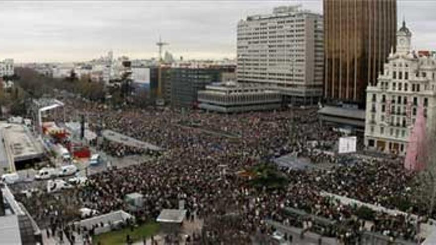 El Papa pide a los fieles reunidos en Madrid que no desvirtúen la esencia familiar