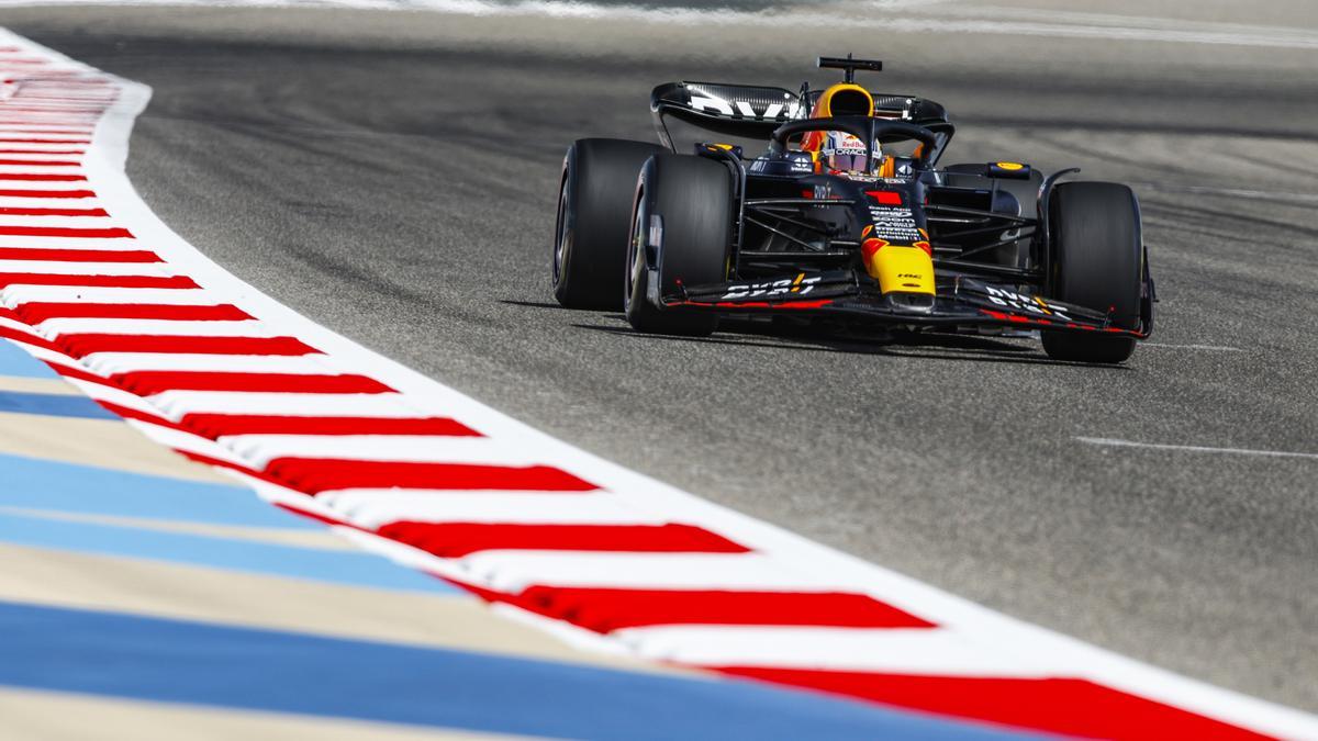 Max Verstappen durante los test de Bahrein