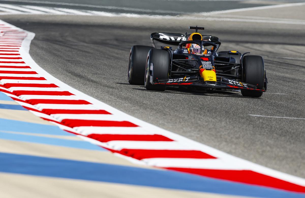 Max Verstappen durante los test de Bahrein