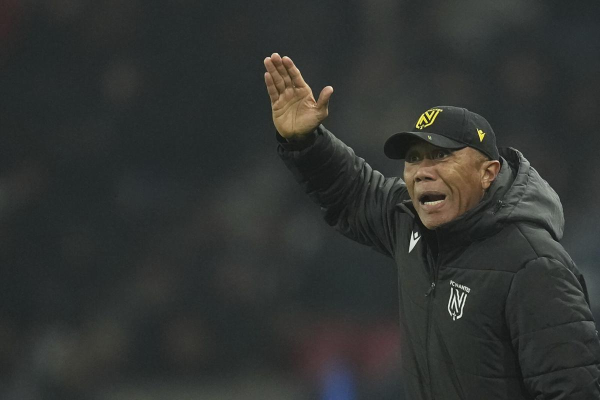 Antoine Kombouare, técnico del Nantes