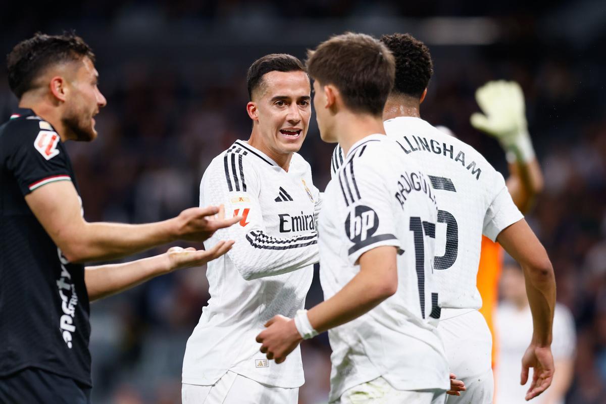 Lucas Vazquez of Real Madrid talks to Arda Guler of Real Madrid during the Spanish League, LaLiga EA Sports, football match played between Real Madrid and CD Leganes at Santiago Bernabeu stadium on March 29, 2025, in Madrid, Spain. AFP7 29/03/2025 ONLY FOR USE IN SPAIN. Dennis Agyeman / AFP7 / Europa Press;2025;SPAIN;SPORT;ZSPORT;SOCCER;ZSOCCER;Real Madrid v CD Leganes - LaLiga EA Sports;