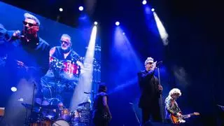 El público tinerfeño disfruta de la primera jornada del Tenerife Peñón Fest con el cierre de gira de Loquillo