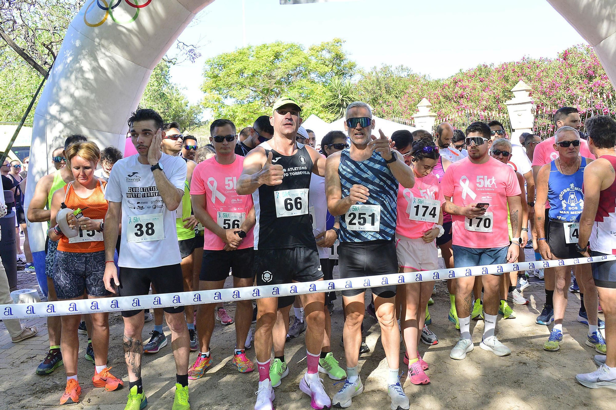 Carrera solidaria organizada por  QUIRÓNSALUD en beneficio de la asociación AFECÁNCER