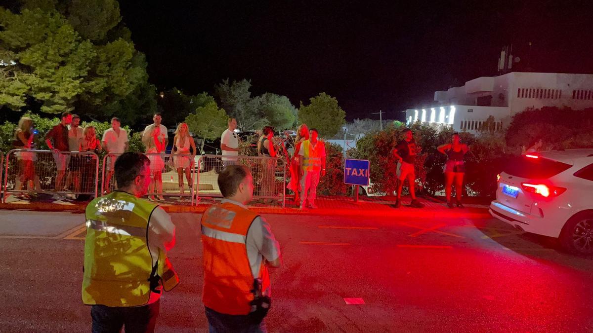 Operativo contra el intrusismo en el sector el transporte en Ibiza.