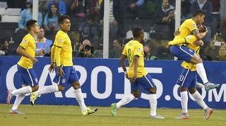 Brasil vence a Venezuela sin Neymar (2-1)