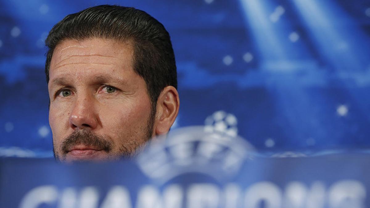 Diego Pablo Simeone, antes de comenzar la rueda de prensa en el Calderón