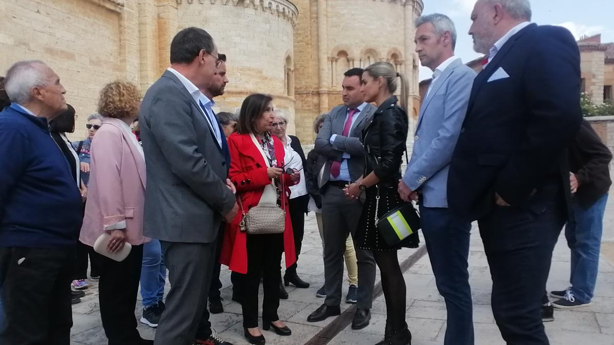 La visita de la ministra Margarita Robles a Toro, en imágenes
