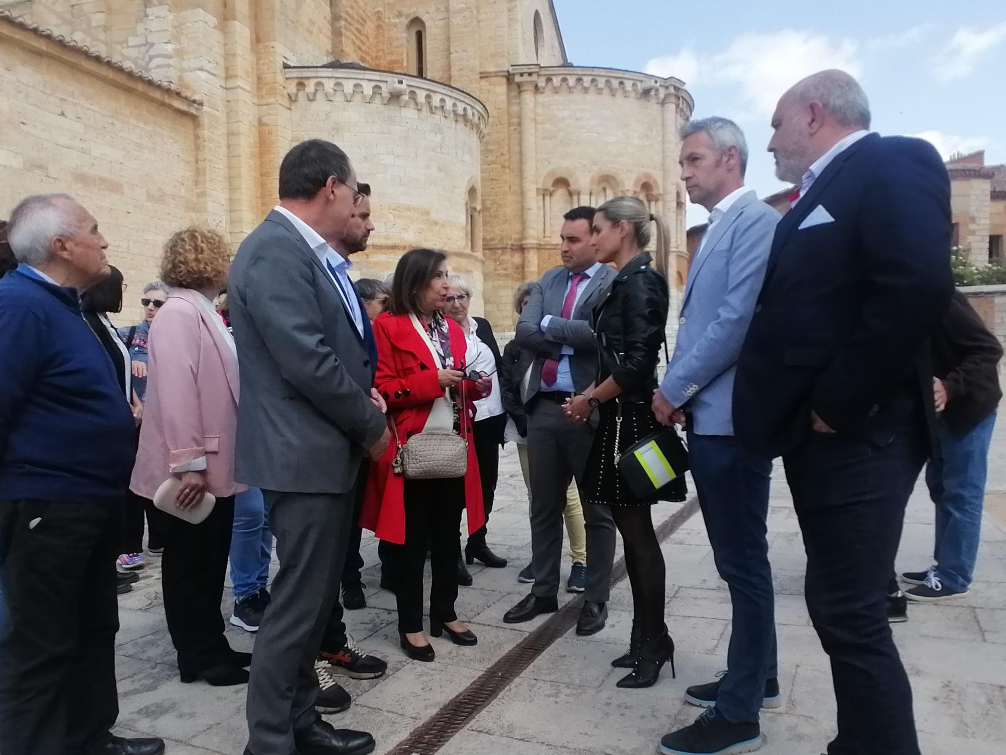 La visita de la ministra Margarita Robles a Toro, en imágenes