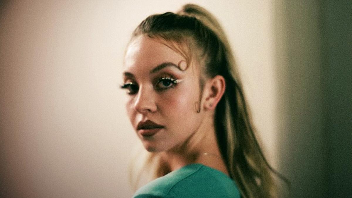 Sydney Sweeney, maquillada al estilo 'Euphoria'.