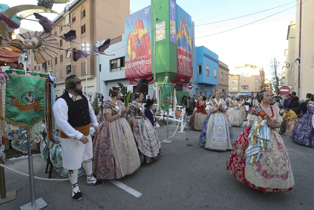 Visita de cortesía a las fallas del Port de Sagunt