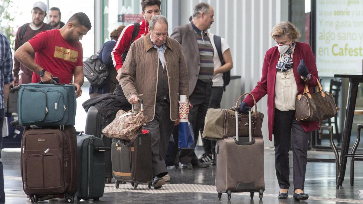 Renfe duplica desde el domingo los servicios del AVE y Euromed desde Alicante