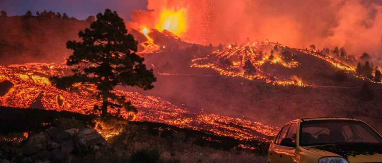 El magma 'rompe' el paisaje de La Palma. Andrés Gutiérrez