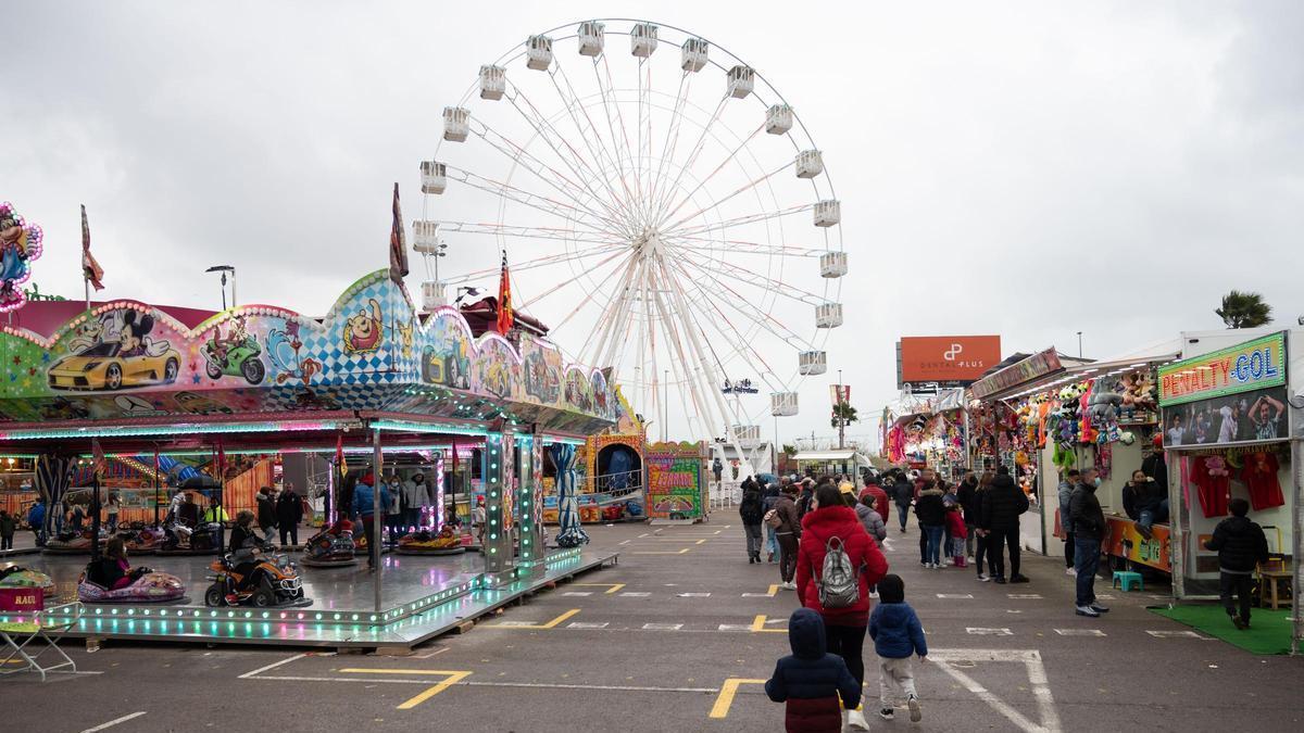 Imagen de archivo de la feria de atracciones de Castelló.