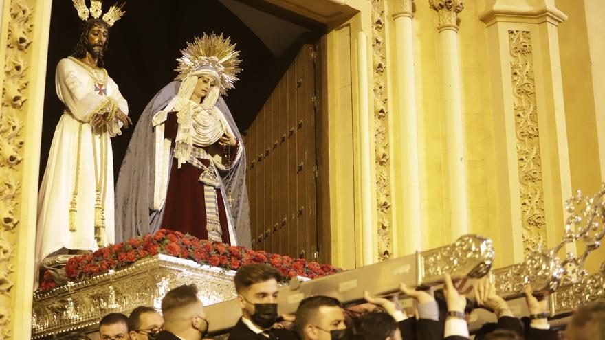 Misa del Alba del Cautivo: Málaga llena la Trinidad
