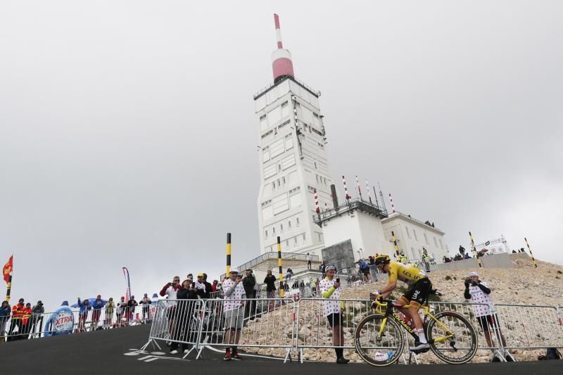 Pogacar en el Ventoux