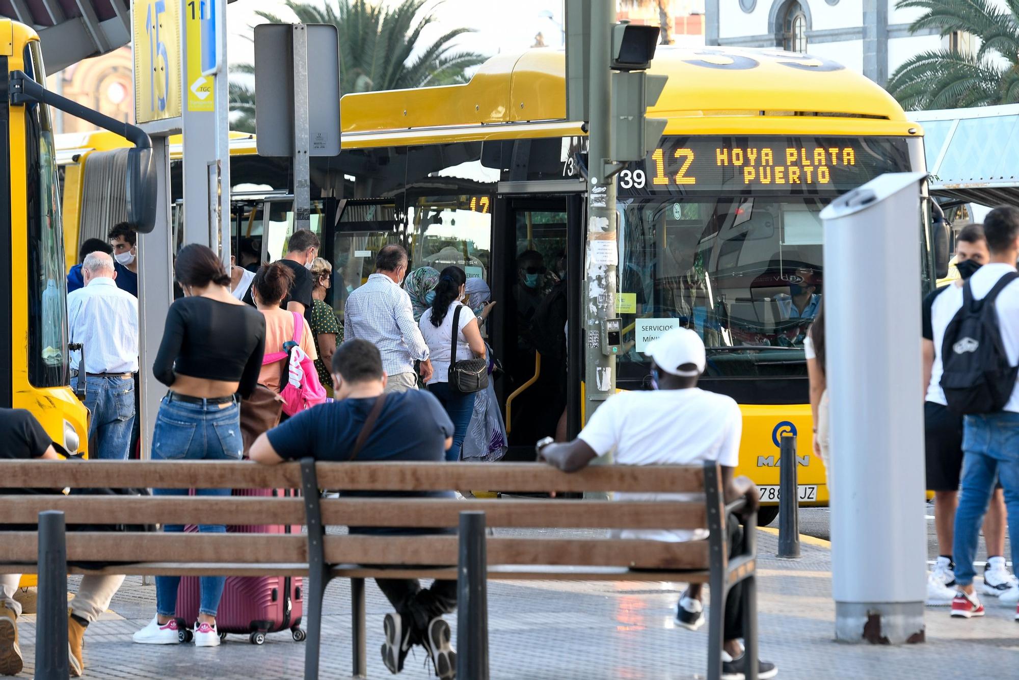 Huelga de guaguas y taxis en la capital grancanaria