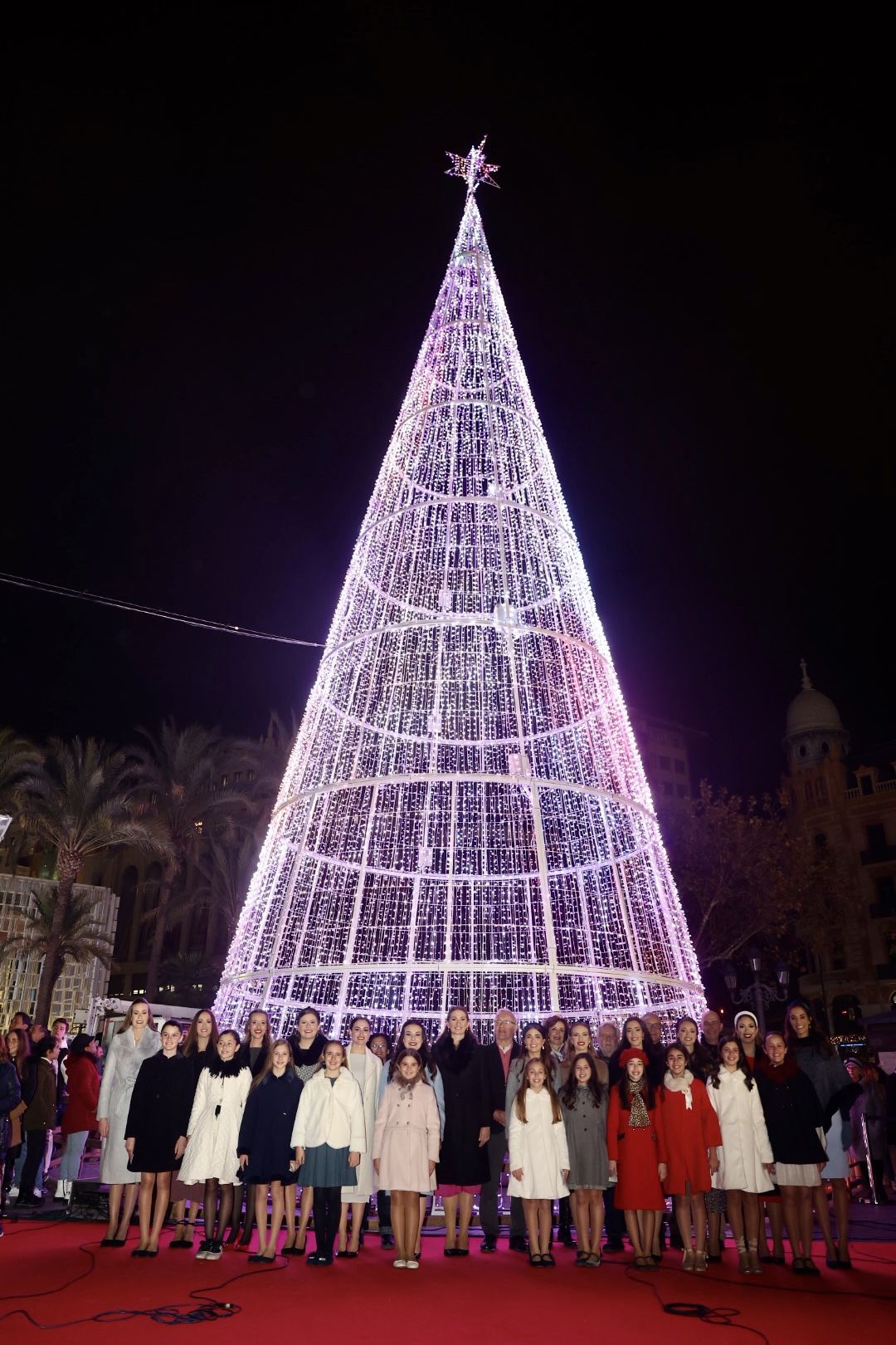 Las Falleras 2023 inauguran la Navidad de sus vidas