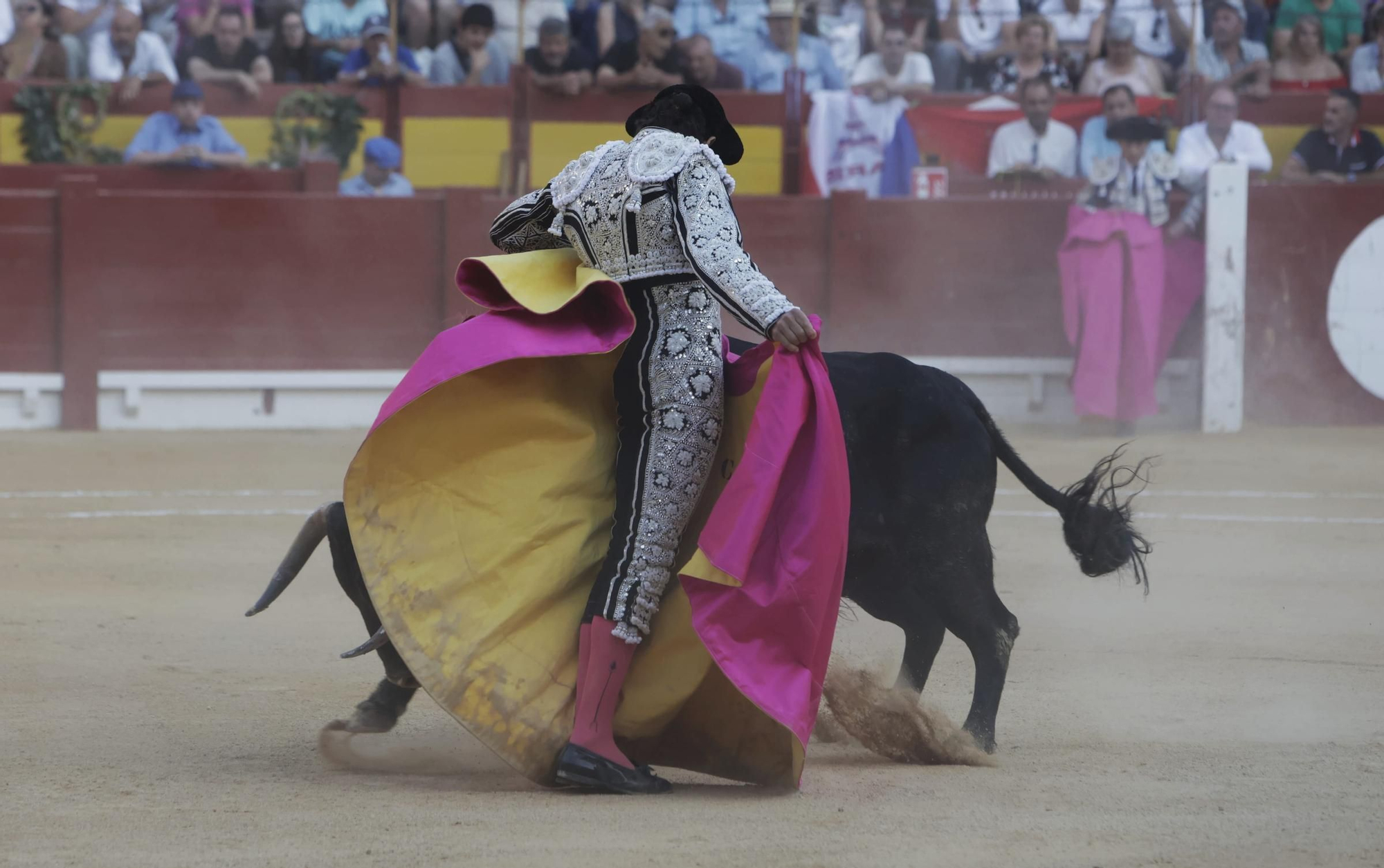 La corrida con el sello más alicantino de la Feria de Hogueras