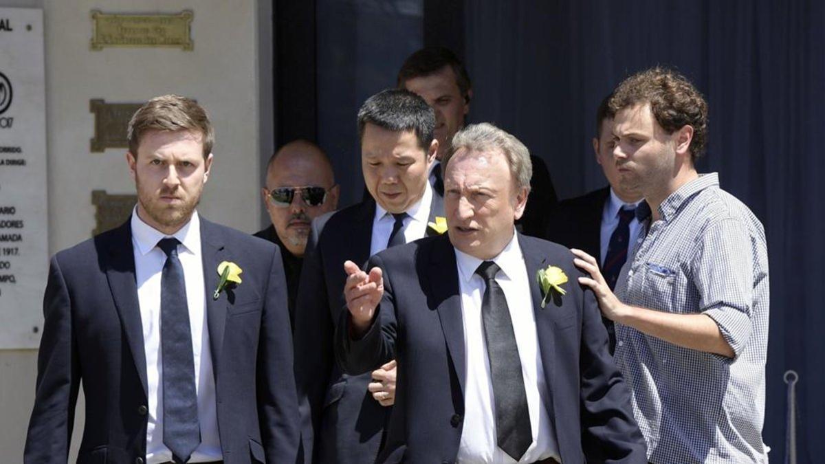 Ken Choo, director ejecutivo del Cardiff, en el funeral de Emiliano Sala