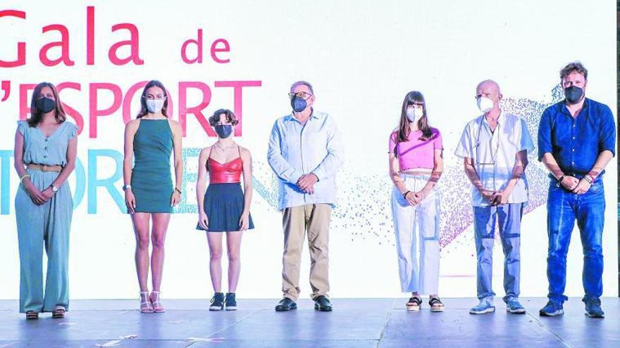 Torrent premia a las 
mejores deportistas de 
2020 y 2021.  a.t.