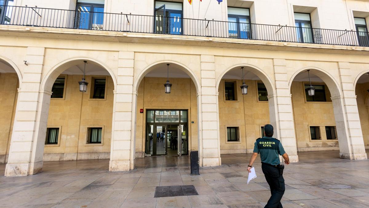 El juicio se ha celebrado en la Audiencia Provincial de Alicante.