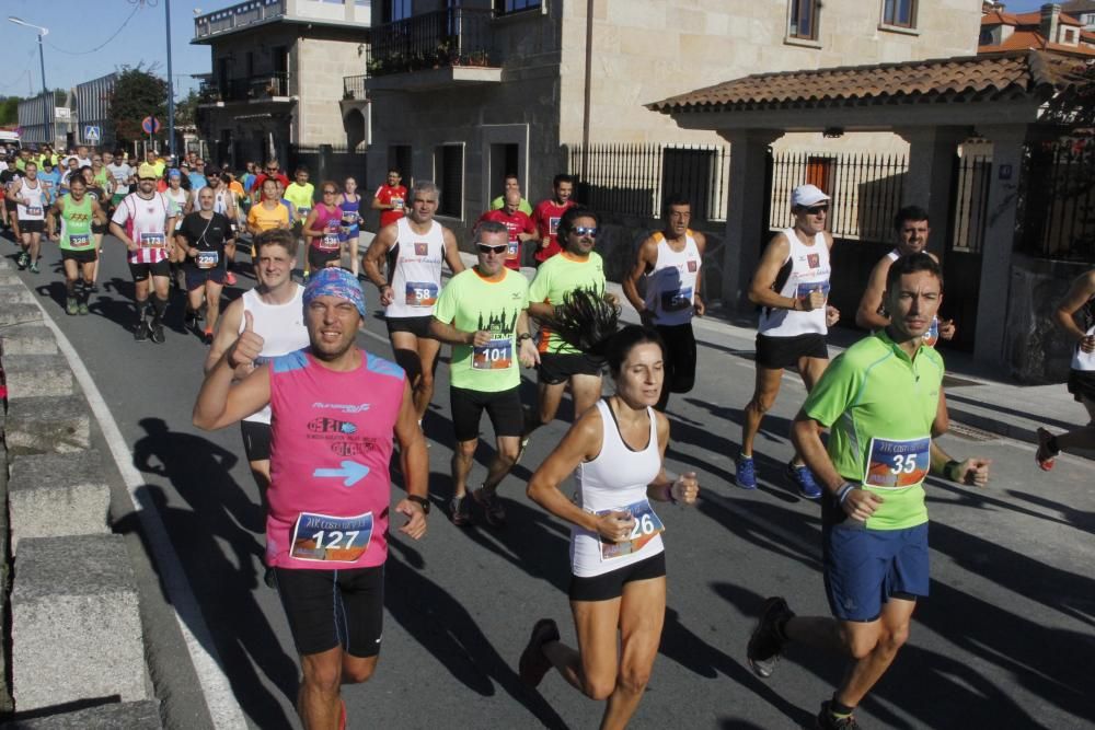 Roberto Riobó y Beatriz Fernández triunfan en la media maratón de la Costa da Vela