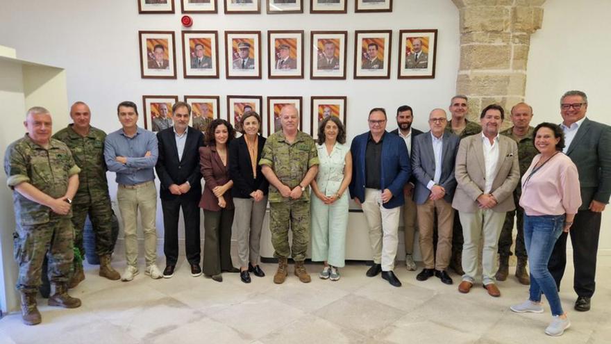 Presentación del programa por el Día de las Fuerzas Armadas.
