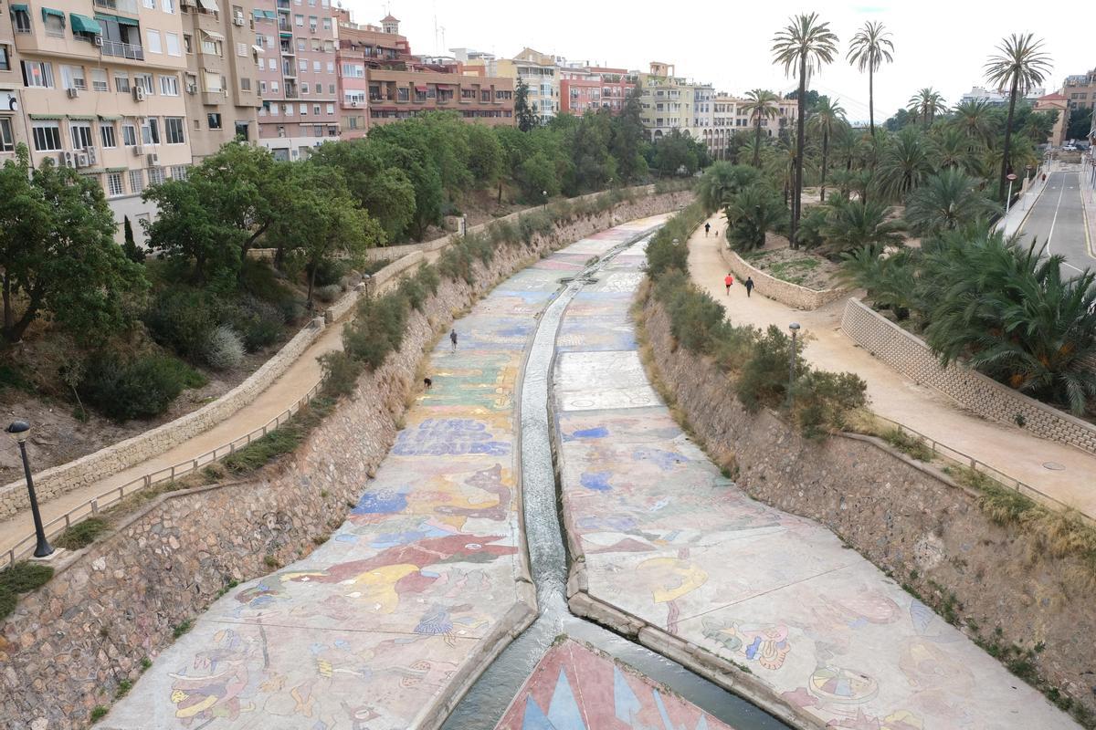 Cauce del río Vinalopó a su paso por el núcleo urbano de Elche