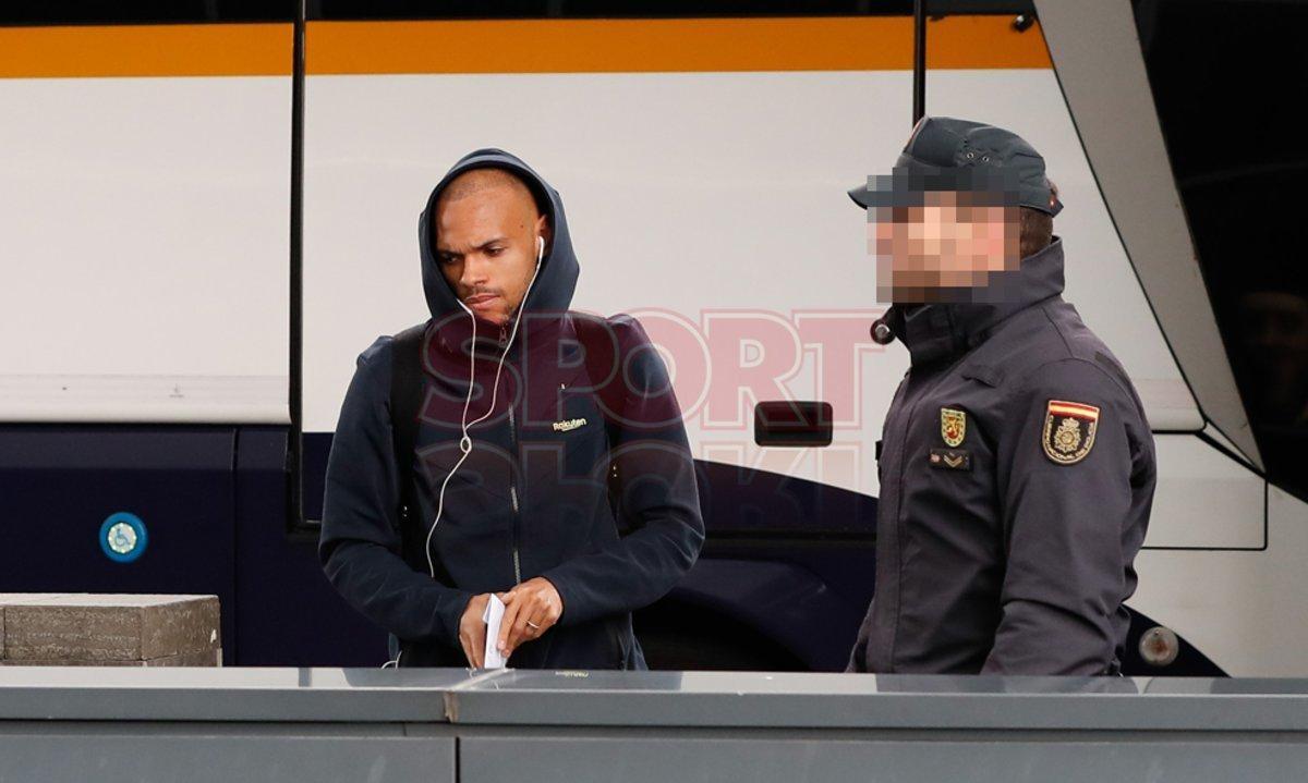Los jugadores del FC Barcelona llegan a Madrid para la disputa de El Clásico de LaLiga contra el Real Madrid en el Santiago Bernabéu Los jugadores del FC Barcelona llegan a Madrid para la disputa de El Clásico de LaLiga contra el Real Madrid en el Santiago Bernabéu