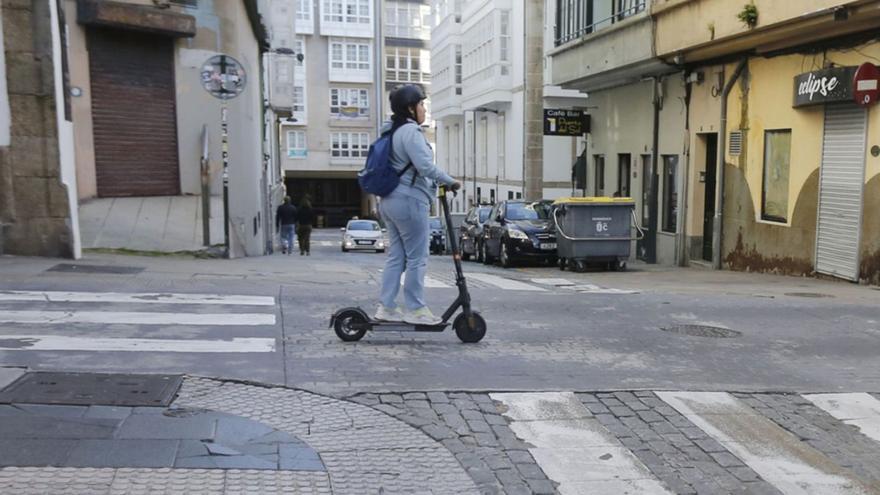 La normativa municipal de patinetes eléctricos de A Coruña prohíbe circular a los “más comunes” hoy en día